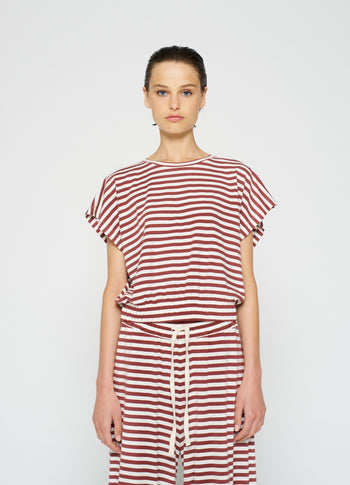 square tee stripe | warm white/burgundy