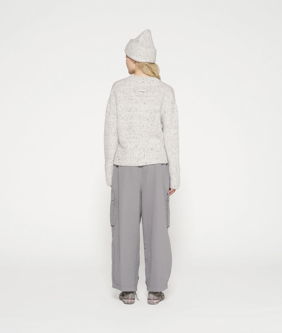 v-neck knit sweater melee | light grey melee