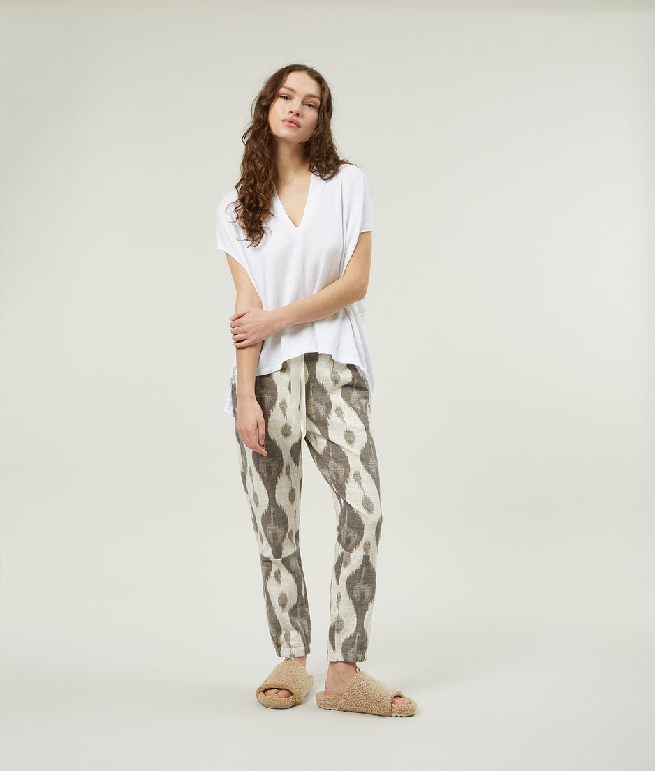 cropped jogger ikat | ecru