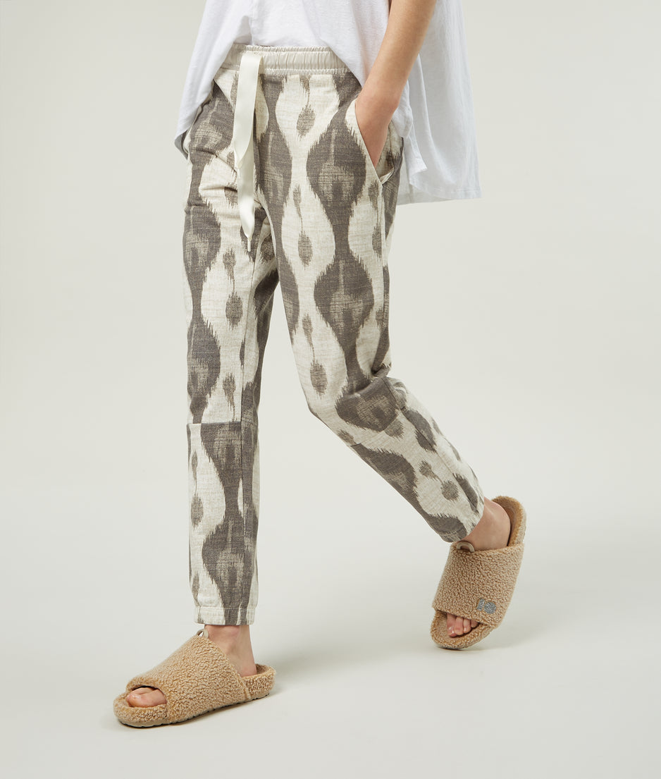 cropped jogger ikat | ecru