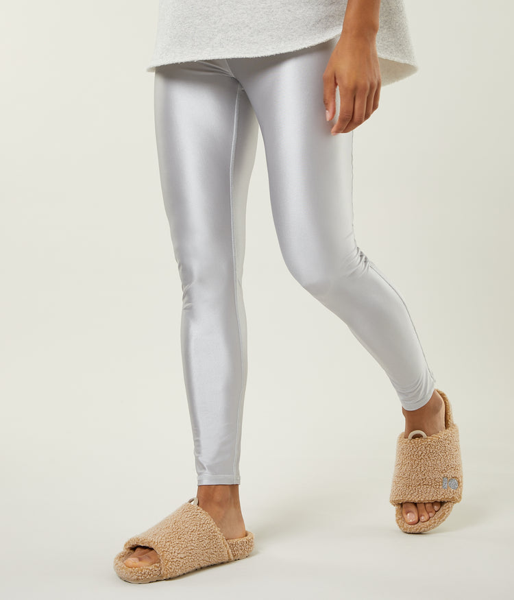 metallic yoga leggings | silver