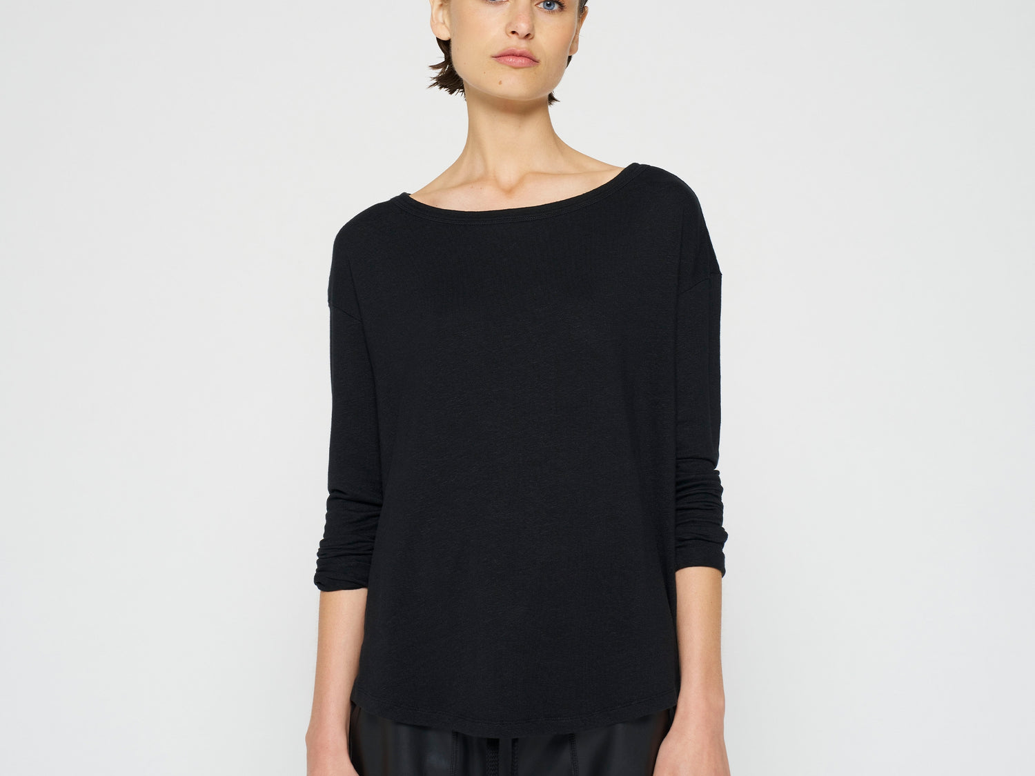 longsleeve tee linen | black