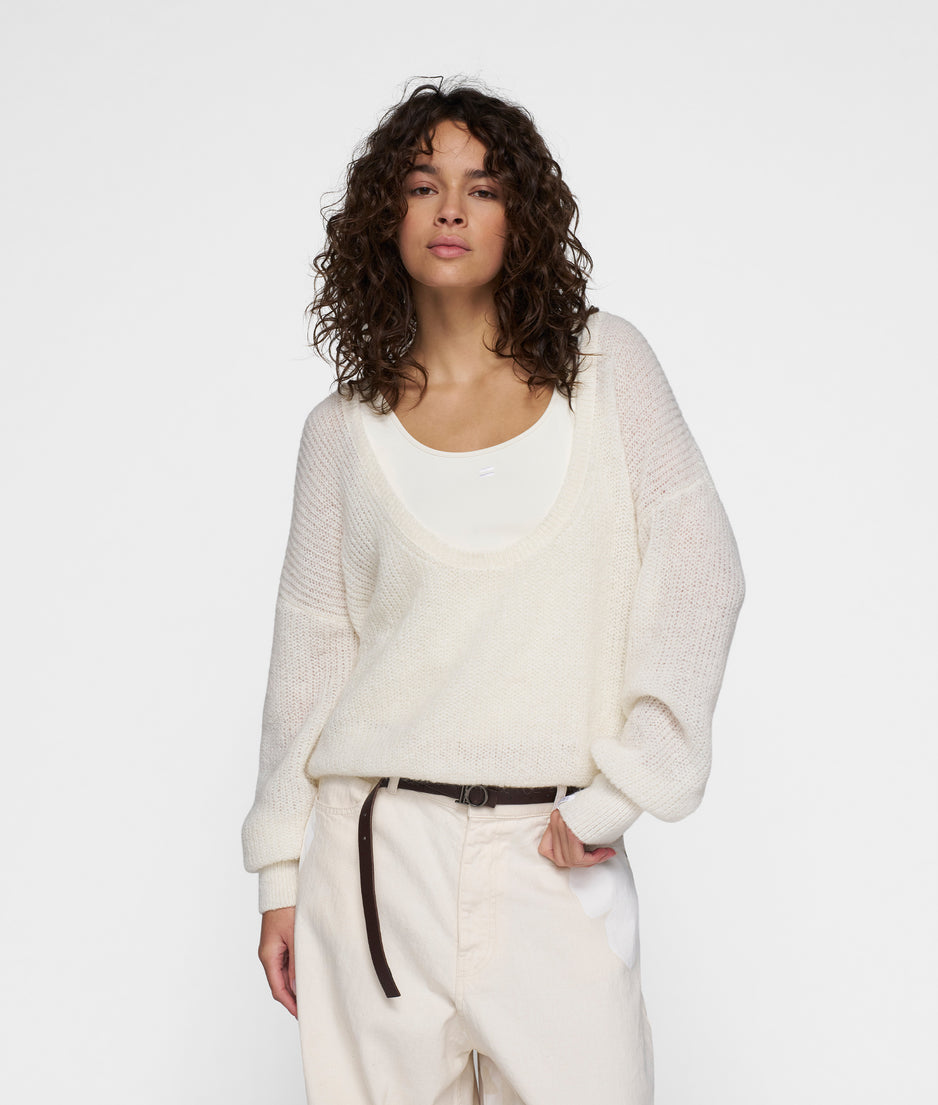 deep neck knit sweater | ecru