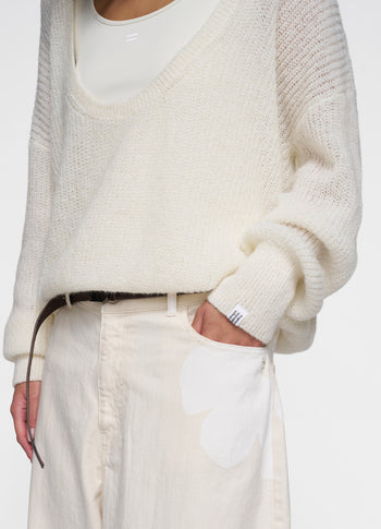 deep neck knit sweater | ecru