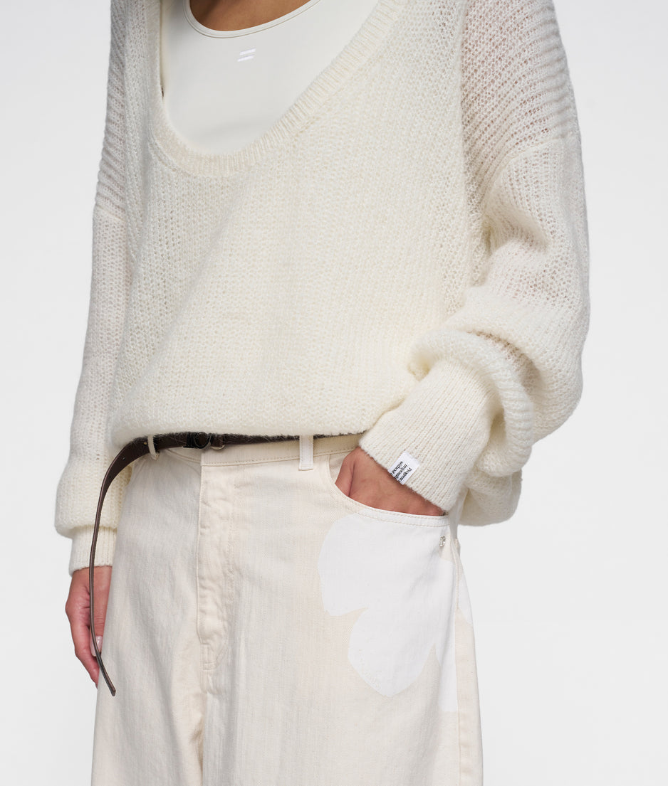 deep neck knit sweater | ecru