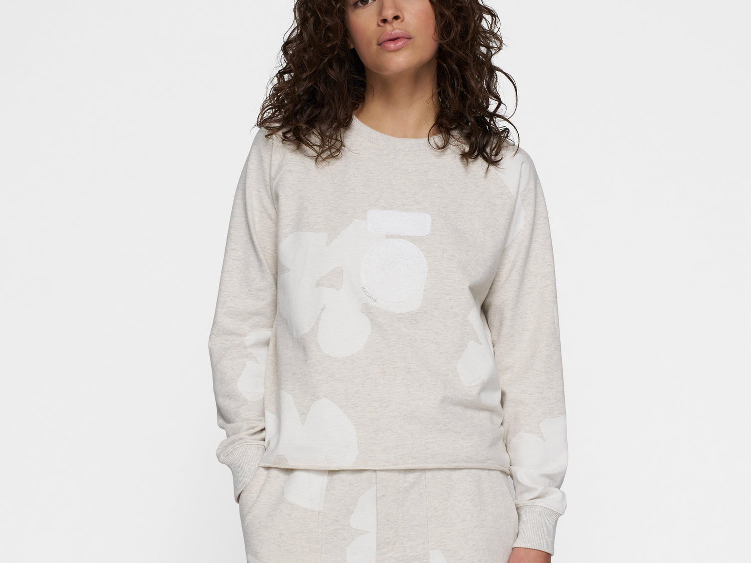 icon sweater flower | soft white melee