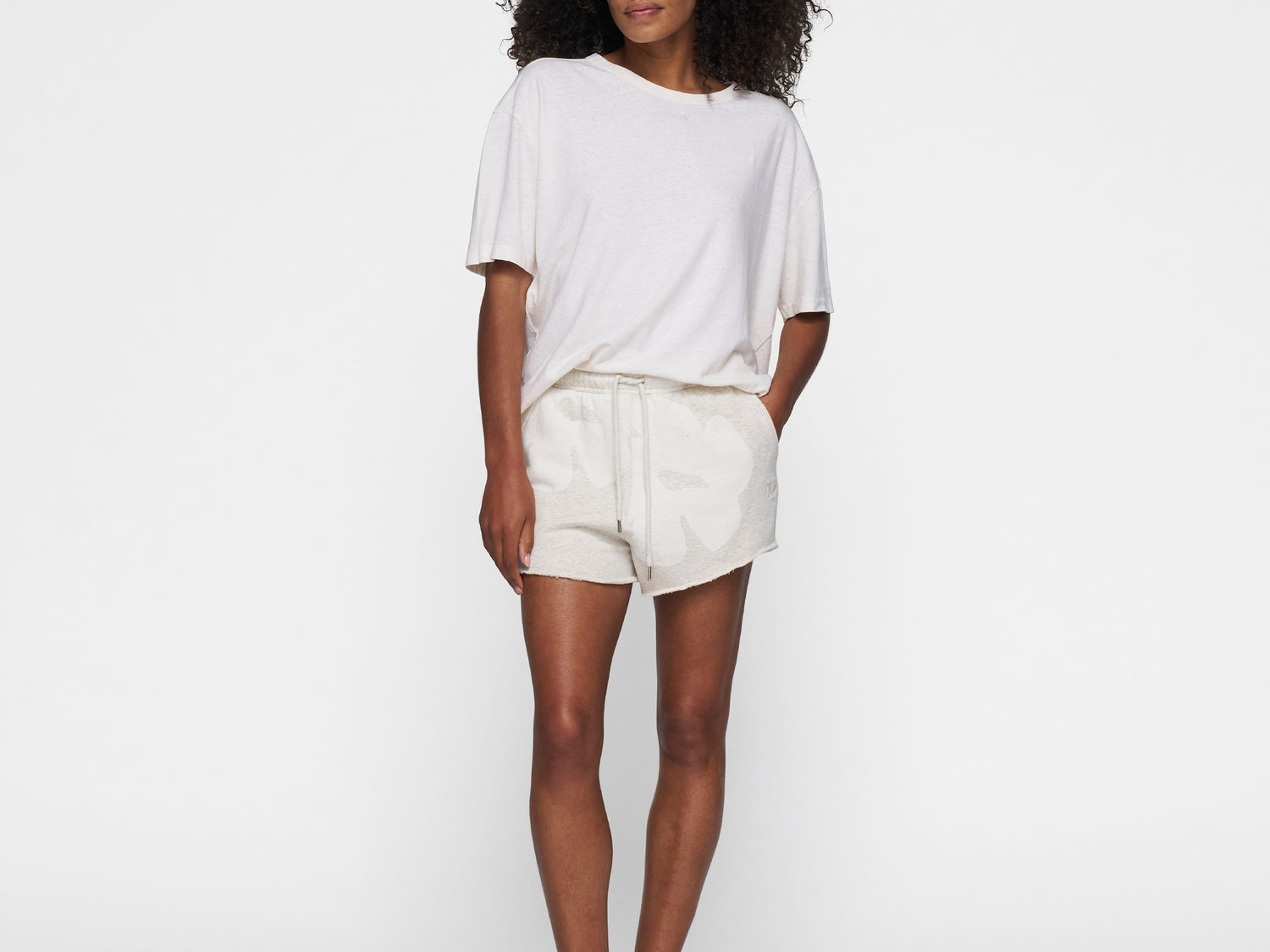 fleece shorts flower | soft white melee