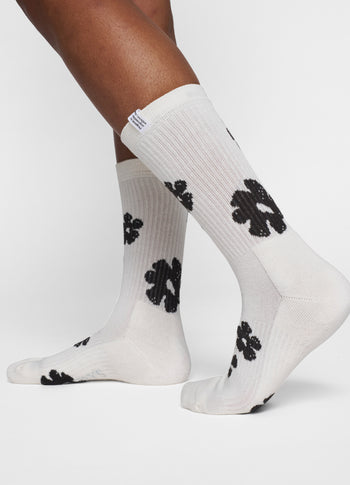 socks flower | ecru