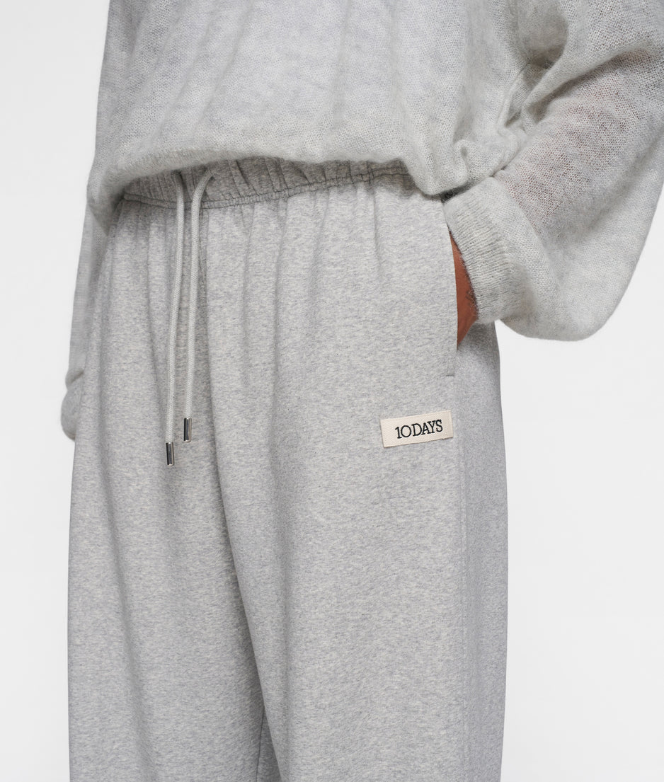 THE KNIT SWEATER | light grey melee