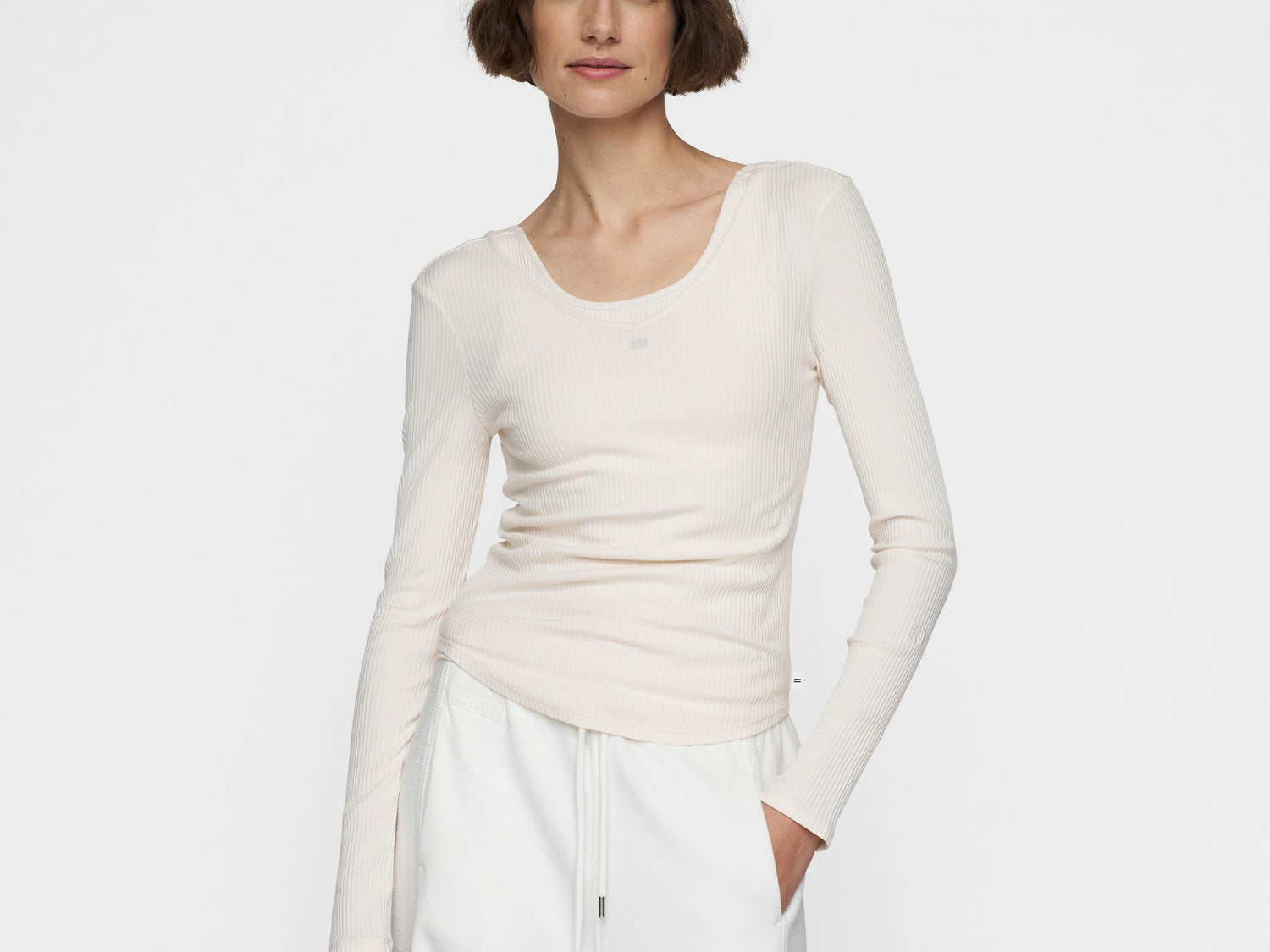 v-neck long sleeve ballet top | ecru