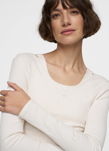 v-neck long sleeve ballet top | ecru