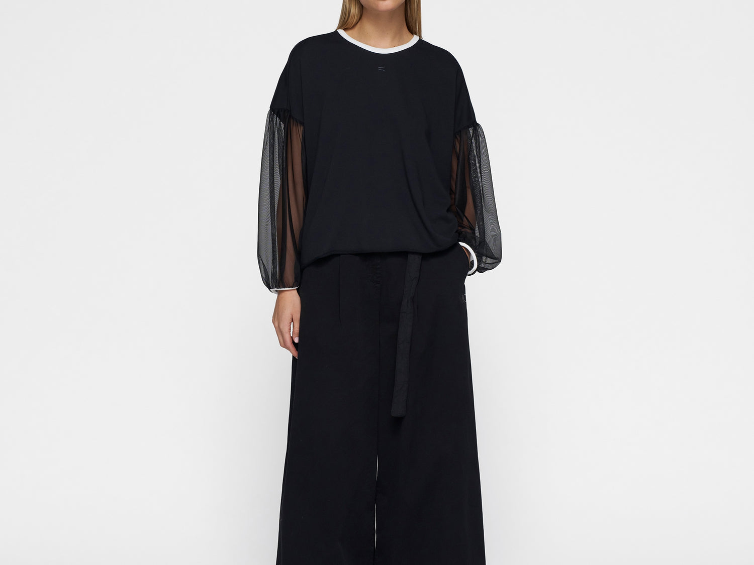 soft sweater tulle sleeves | black