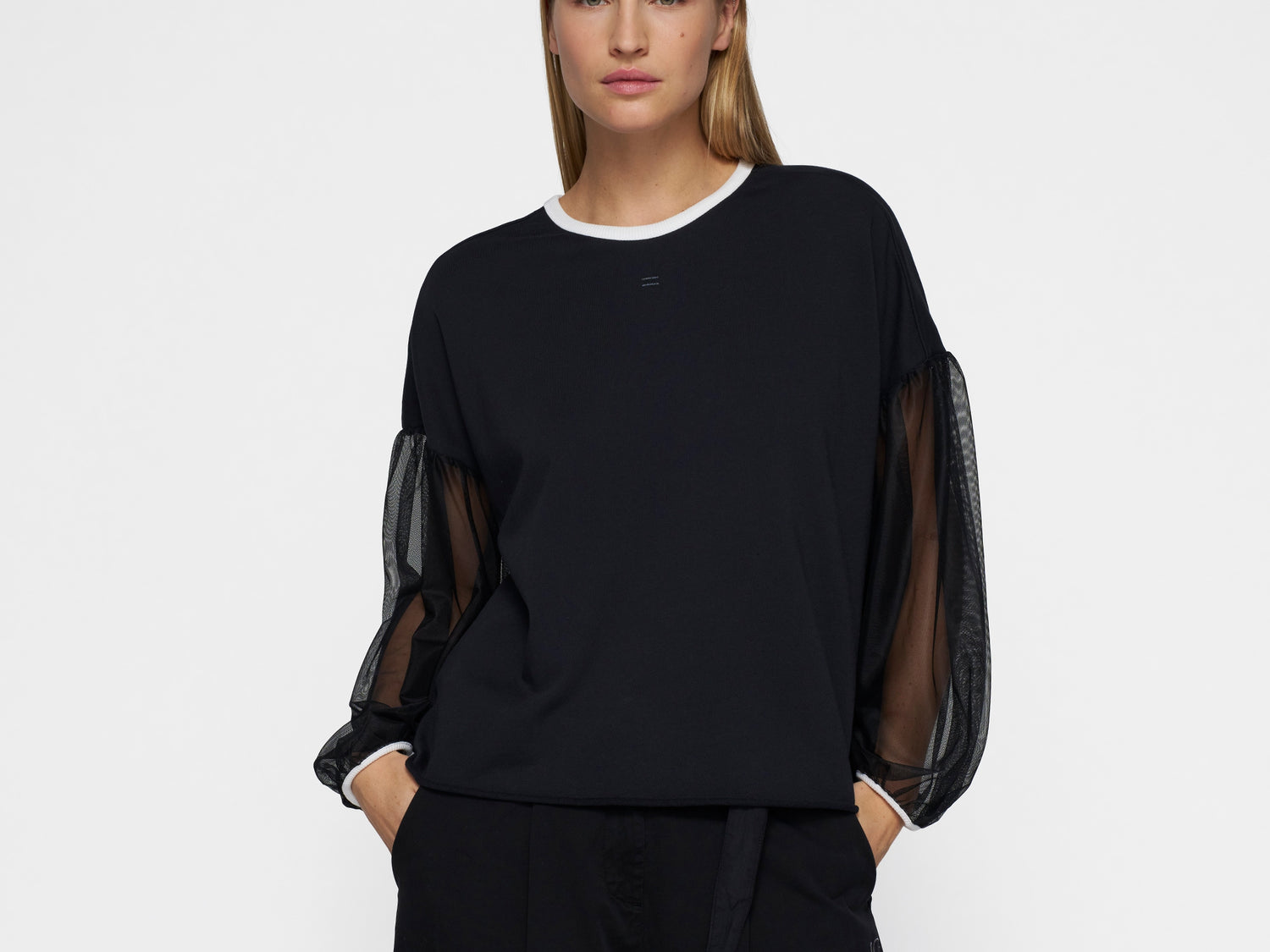 soft sweater tulle sleeves | black