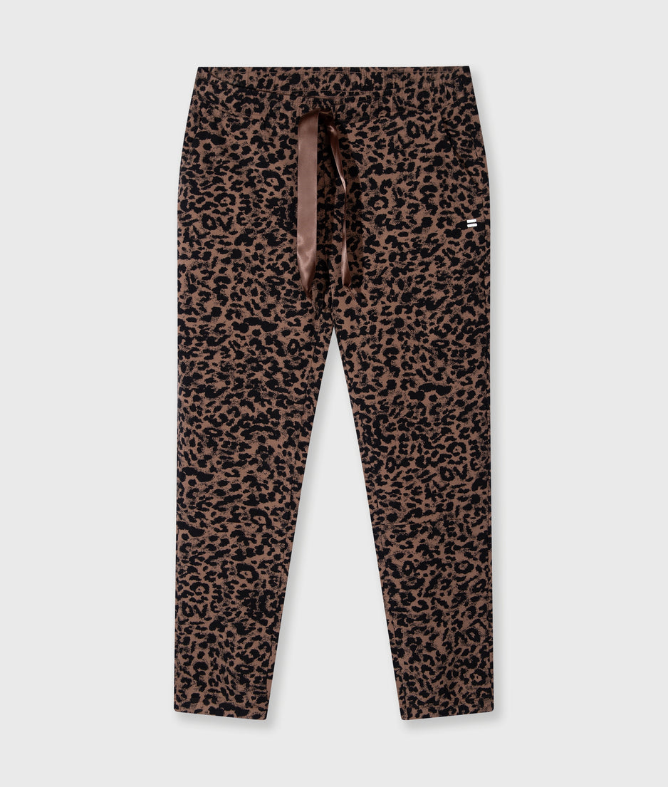 cropped jogger leopard | dark fudge