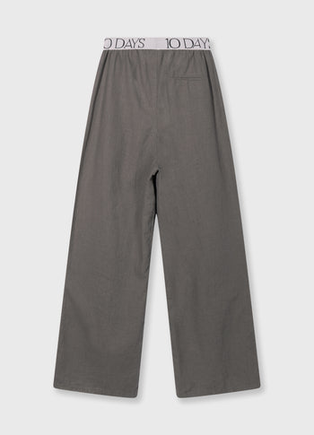 wide leg pants | oil