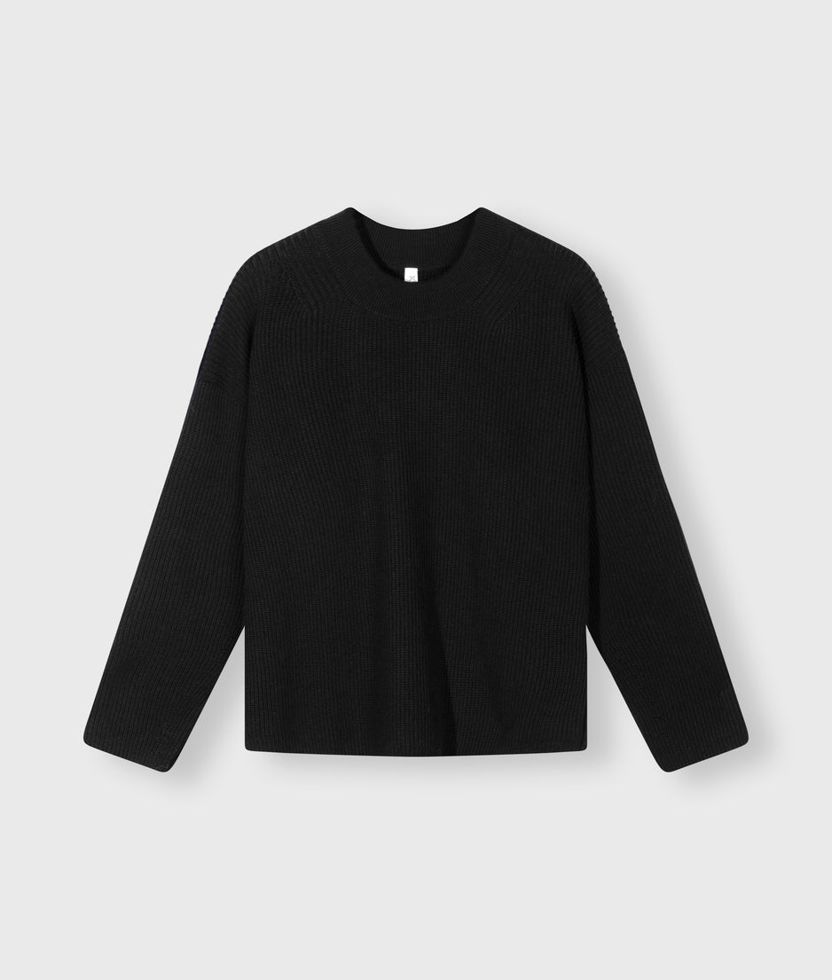 knit sweater | black