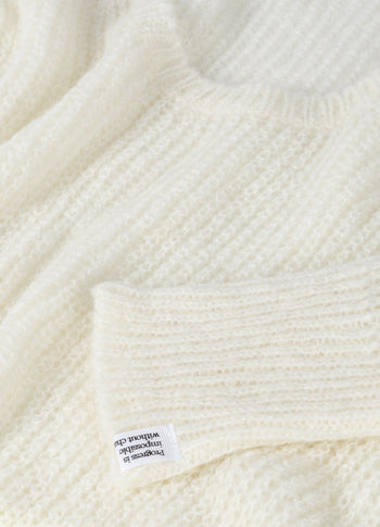 deep neck knit sweater | ecru