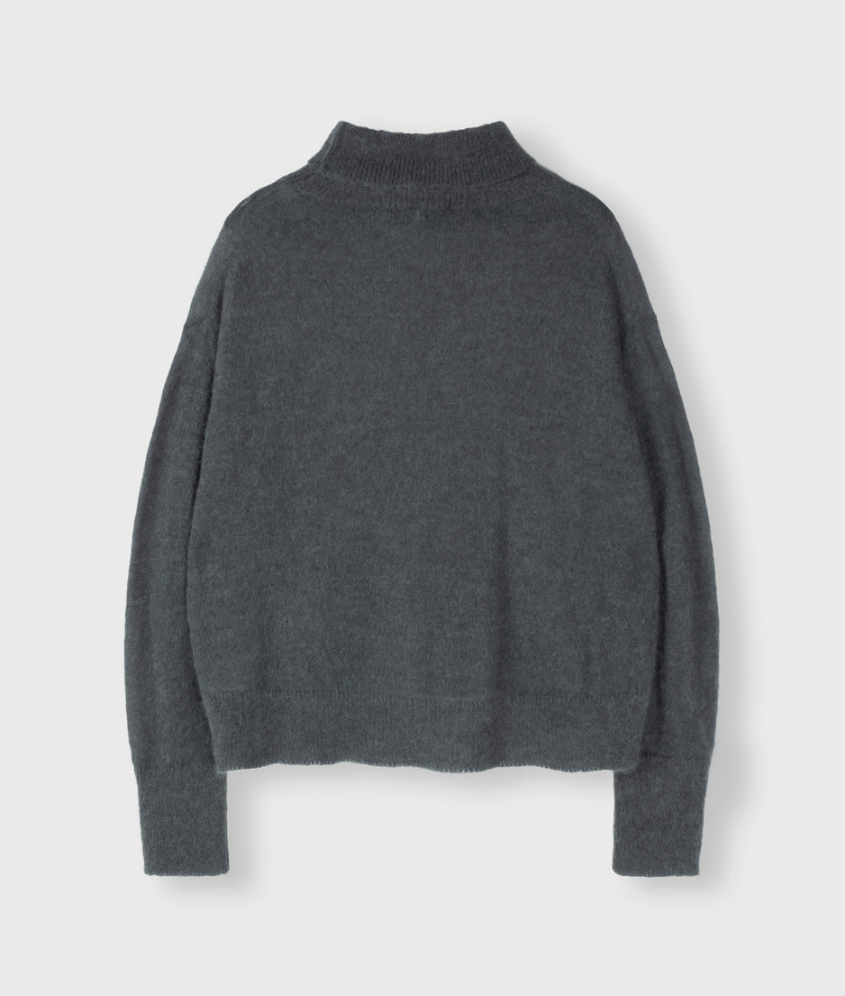 turtleneck sweater knit | grey raven