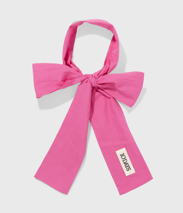 pussy bow | bright pink