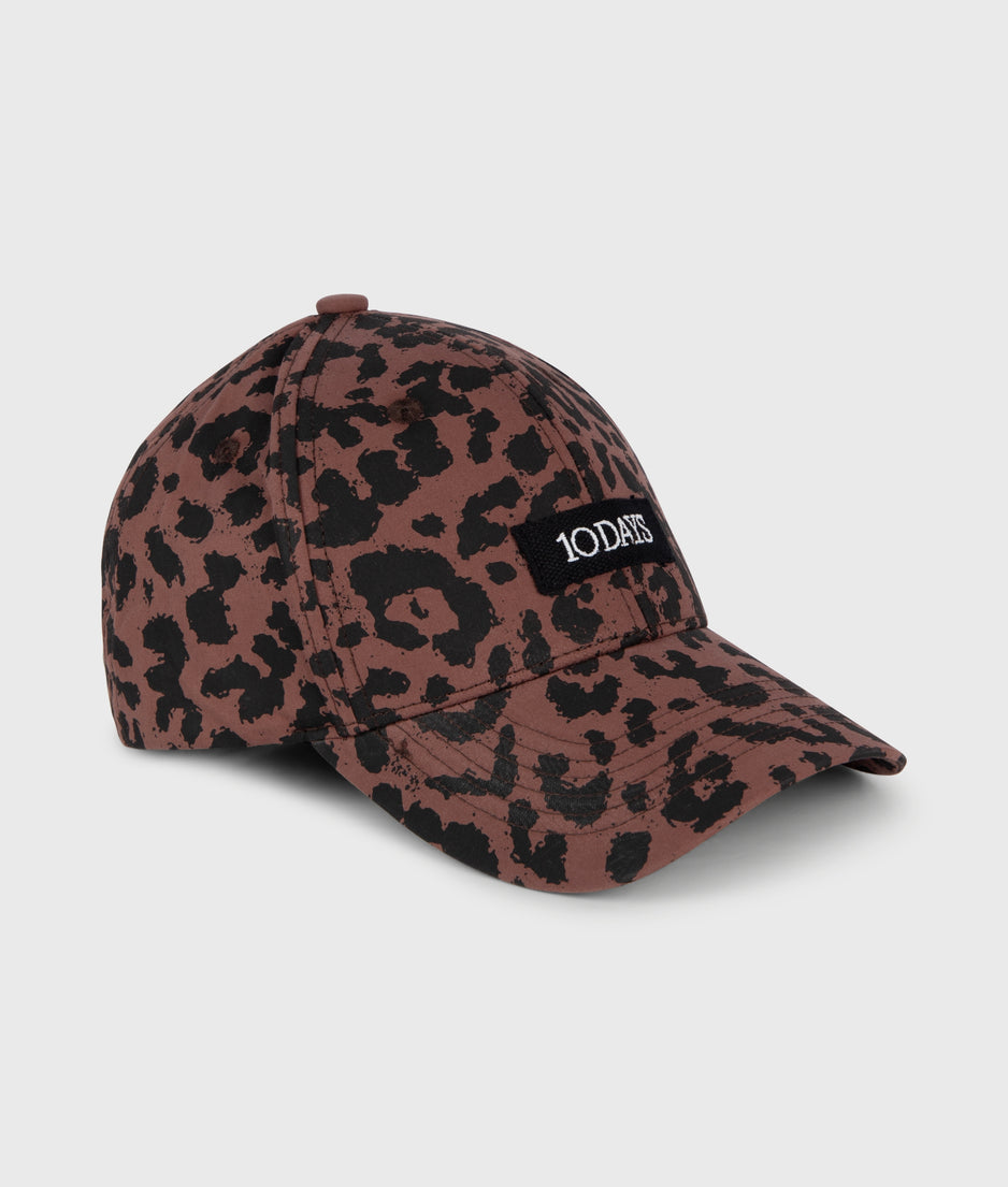 cap leopard | dark fudge