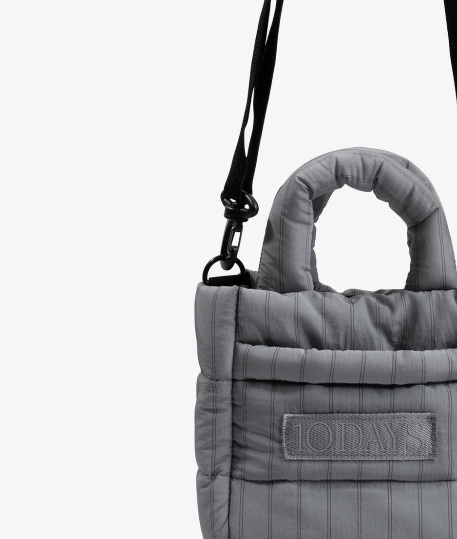 padded bag pinstripe | graphite