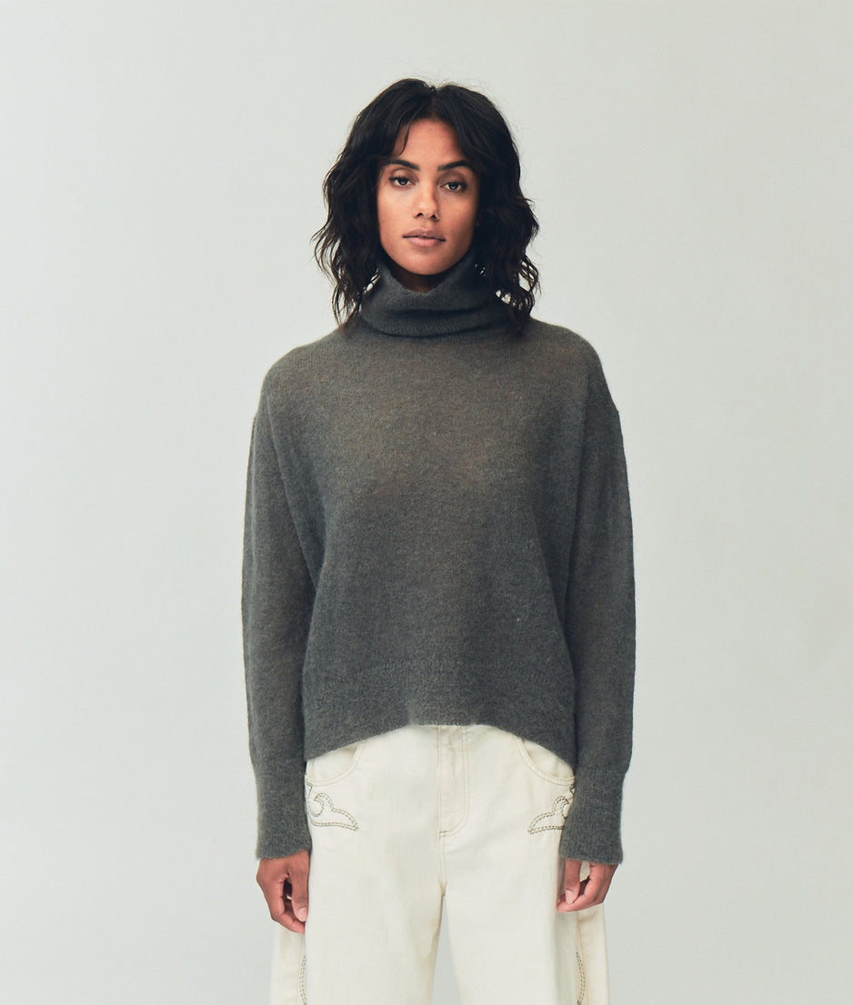 turtleneck sweater knit | grey raven