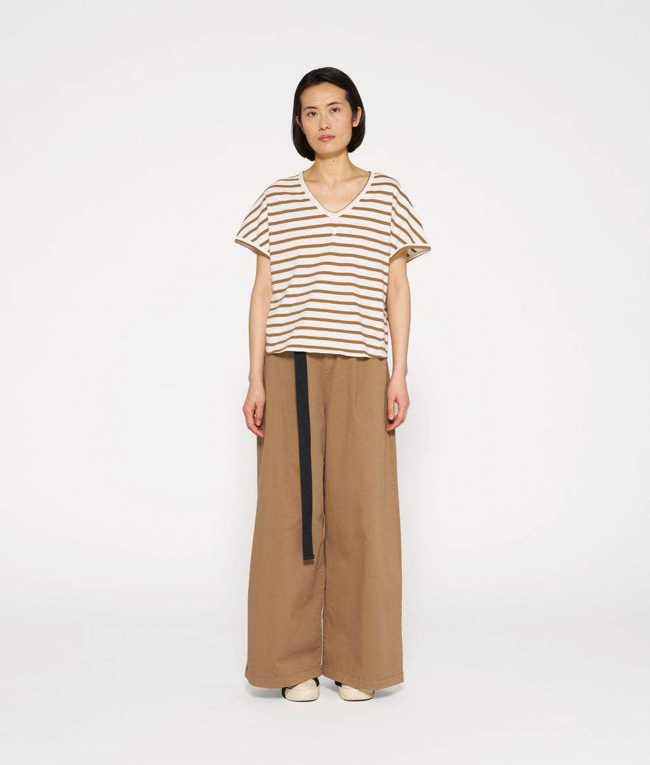 v-neck tee stripes | ecru/cedar brown