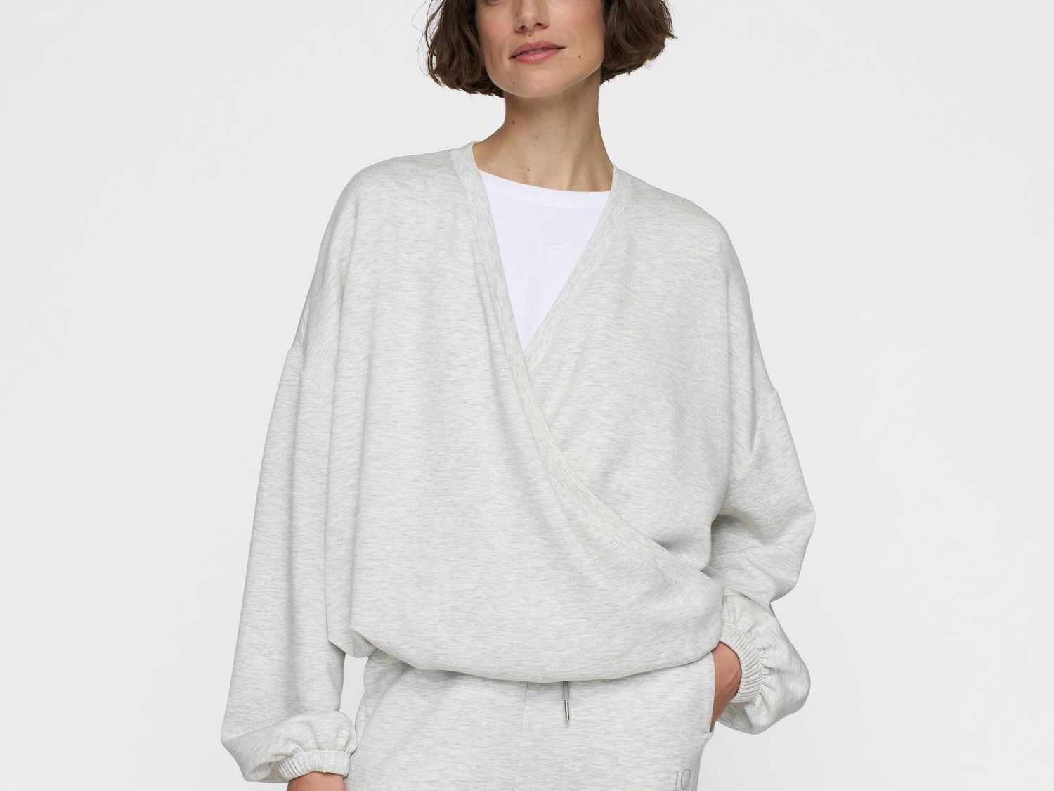 dance sweater | white grey melee