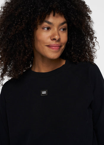 crew neck pearls | black