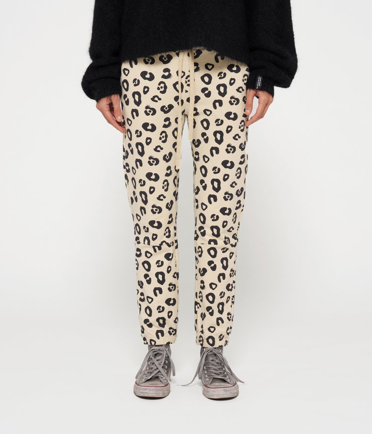 cropped jogger leopard | oyster