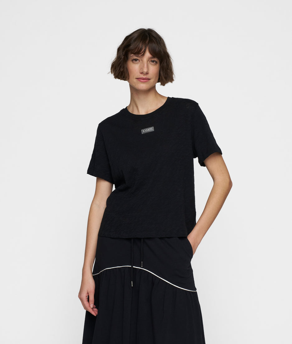 petite tee | black