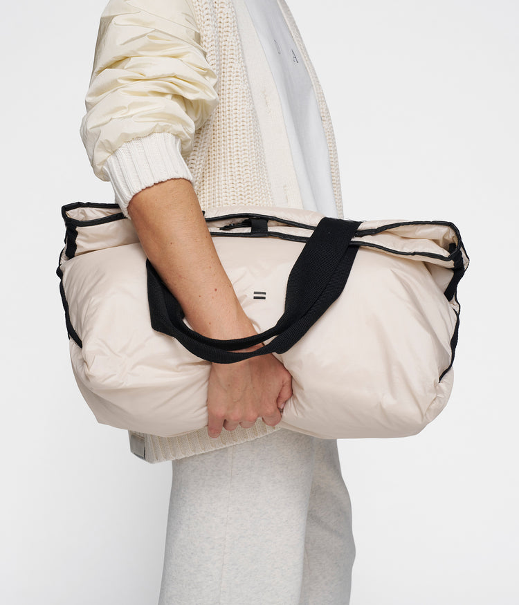 padded shopper medium | light natural