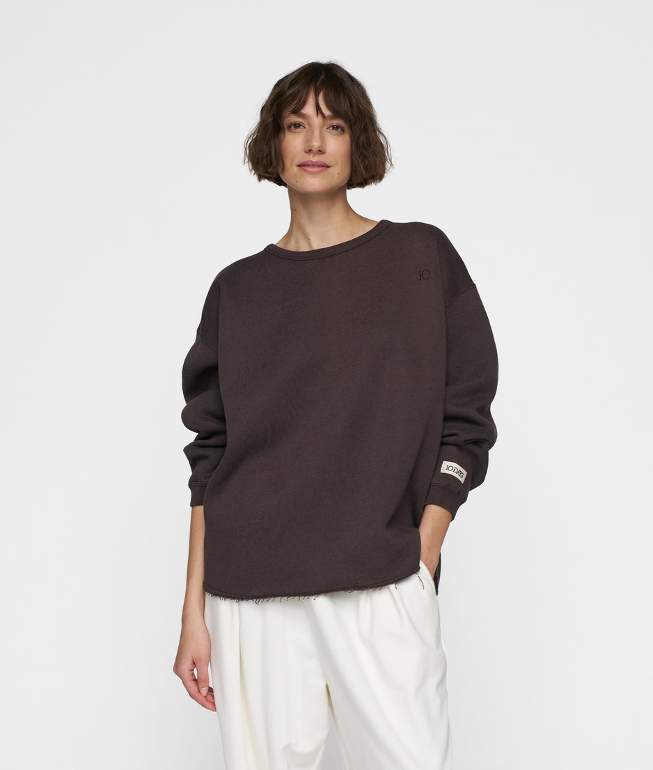 raw edge statement sweater | chocolate