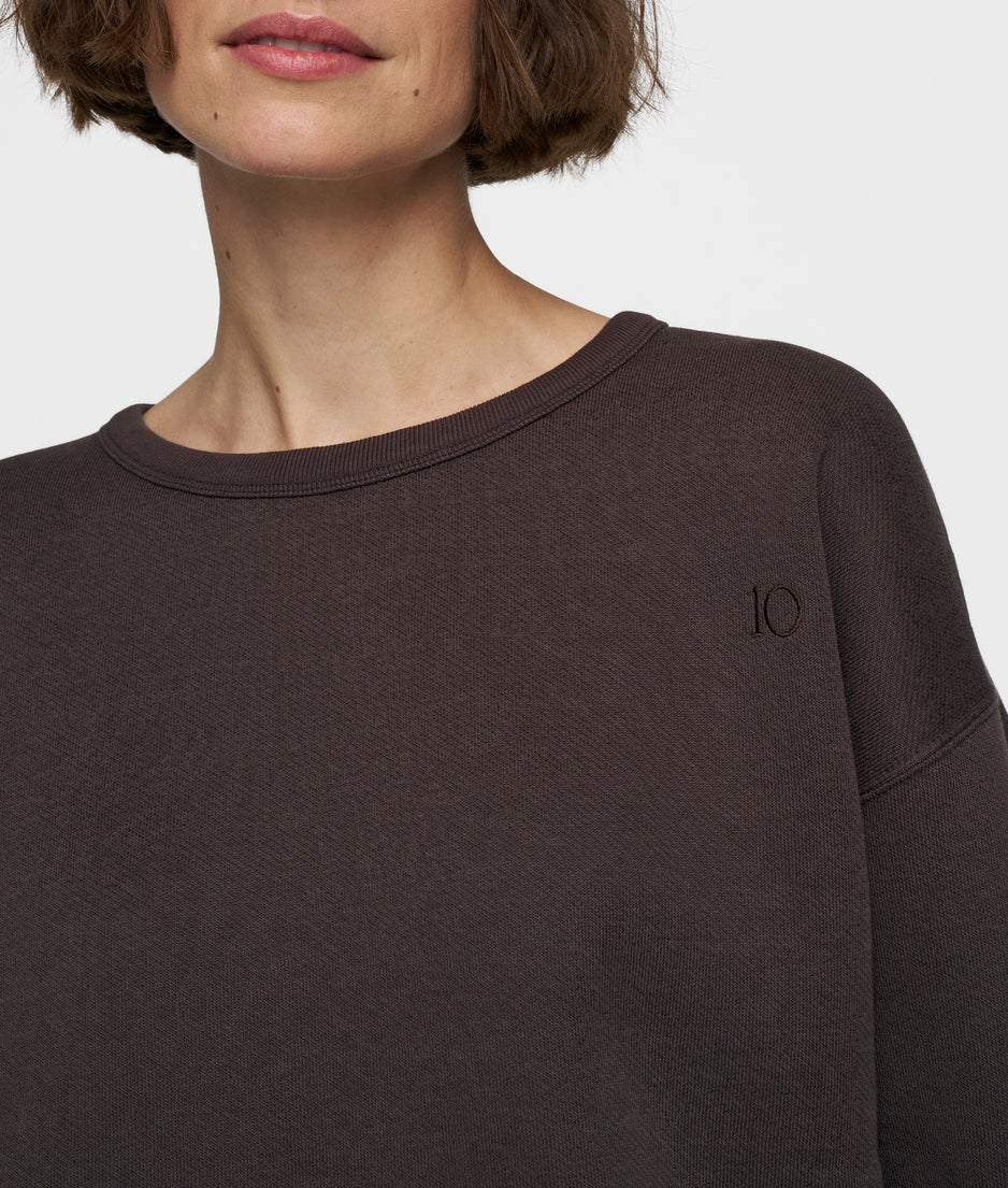 raw edge statement sweater | chocolate