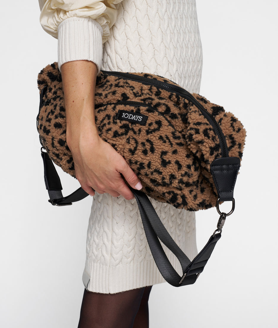 banana bag teddy leopard | dark fudge