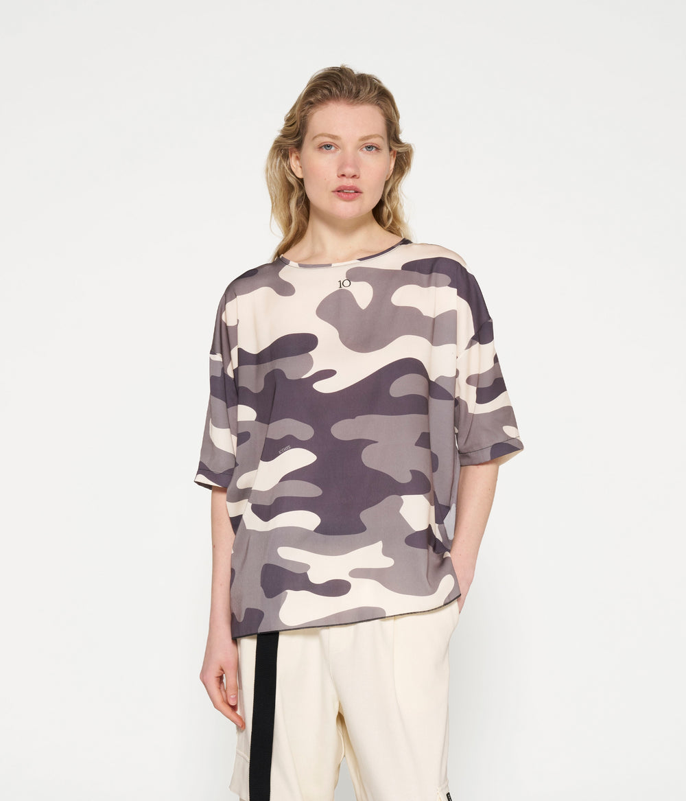 tee blouse camo | sage