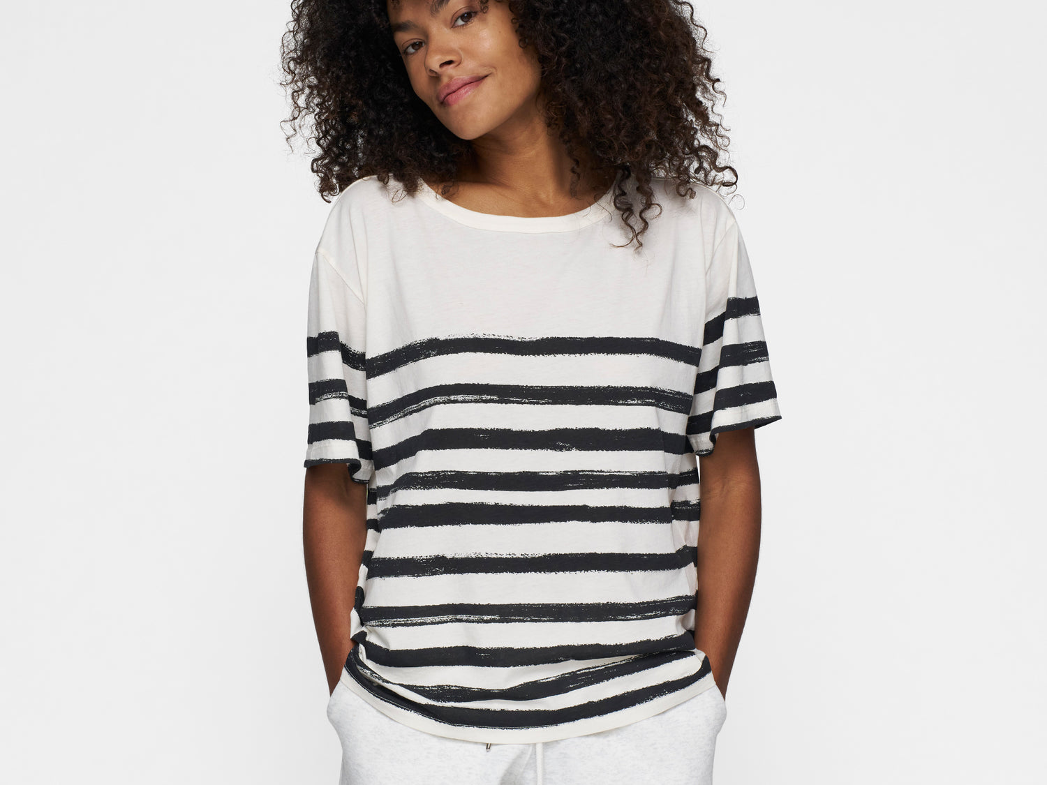 tee painted stripes | ecru