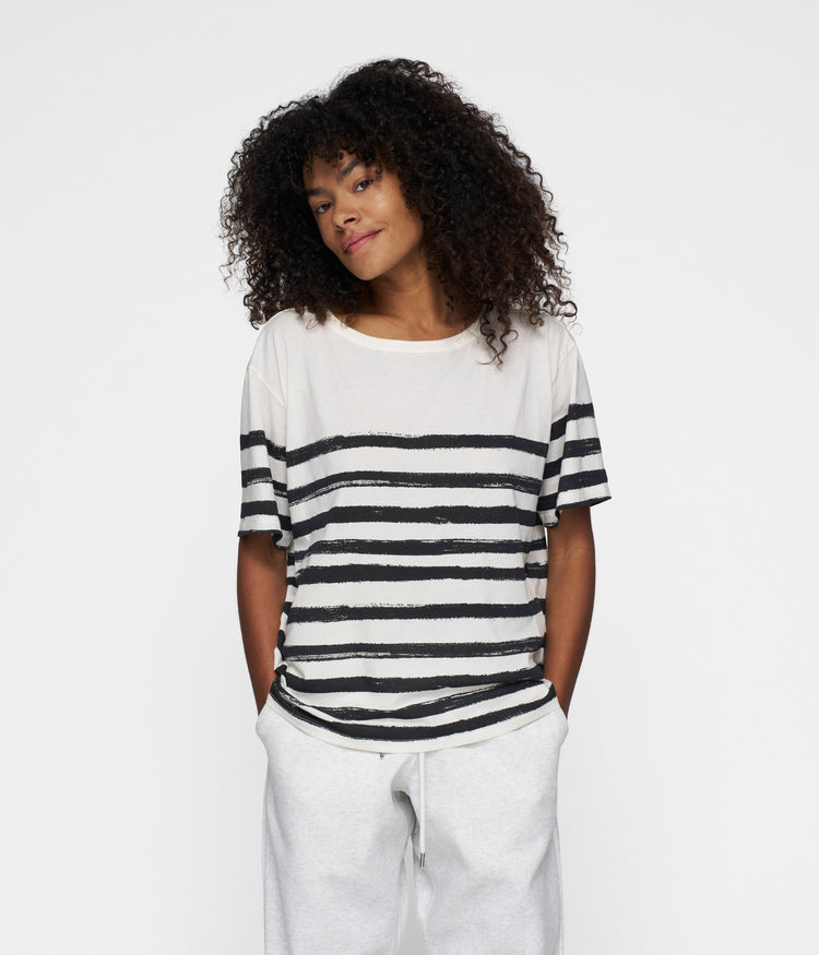 tee painted stripes | ecru