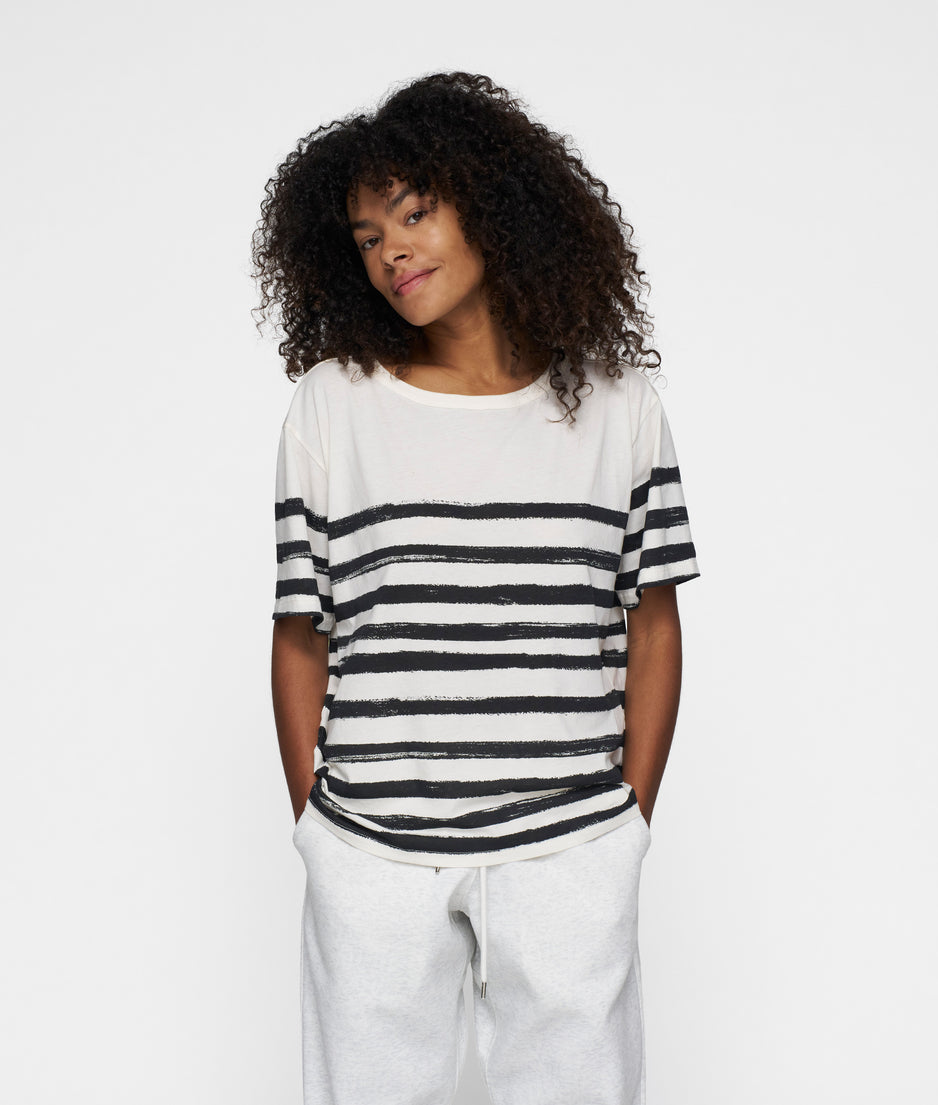 tee painted stripes | ecru