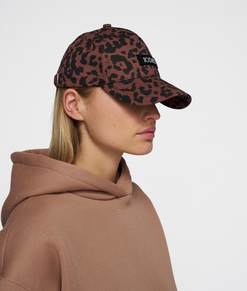 cap leopard | dark fudge