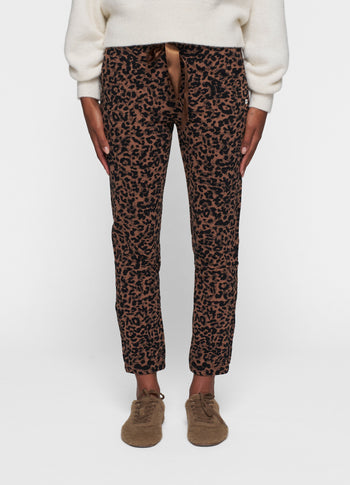 cropped jogger leopard | dark fudge