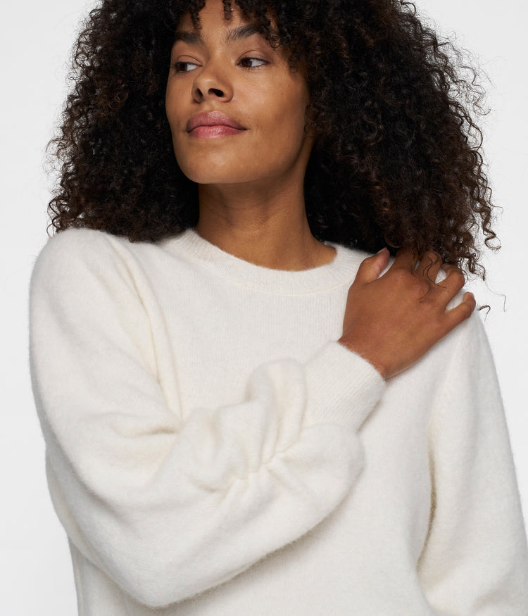 puffed sleeves knit sweater | ecru