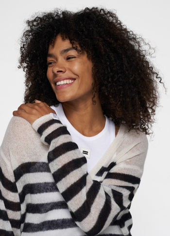 v-neck knit sweater stripes | ecru/black