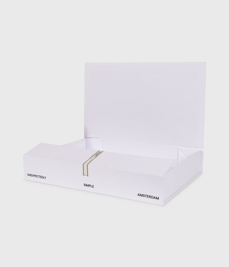 Gift Box S 36x26x6CM | white